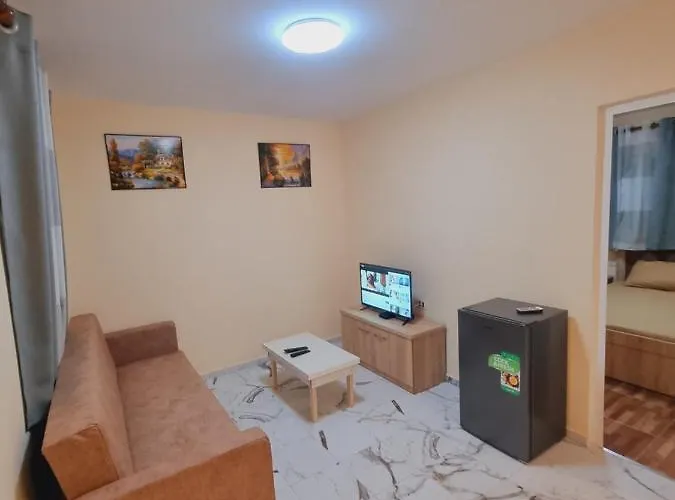 בית הארחה House Tale